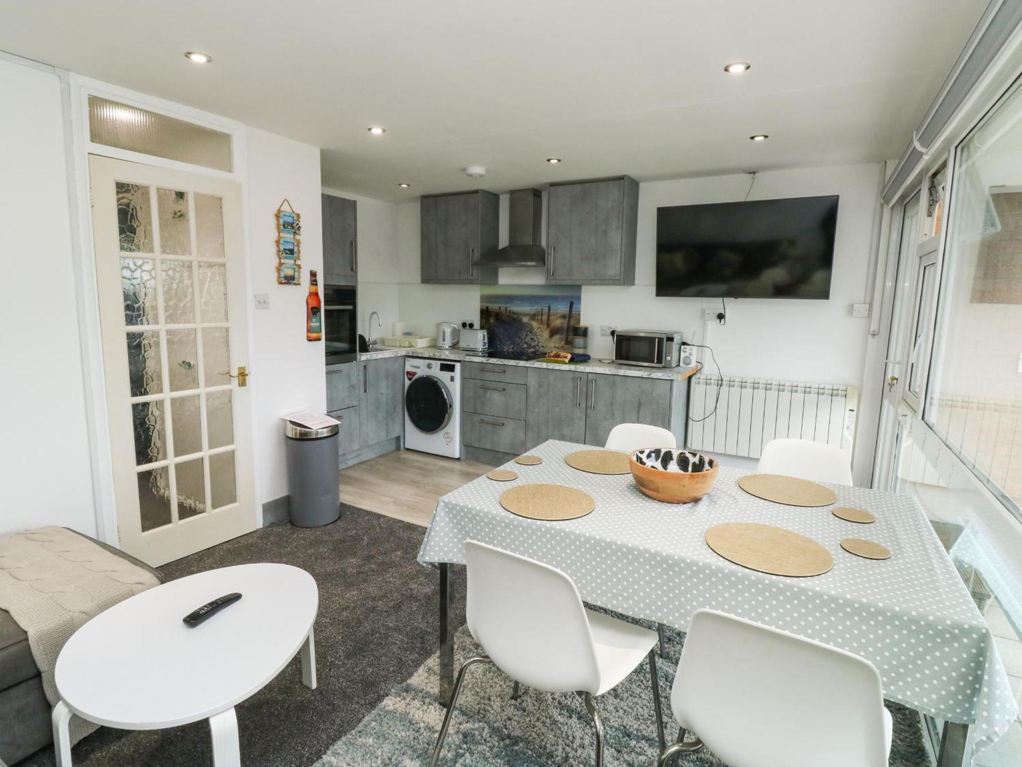Sunny View Apartment Dawlish Exterior photo